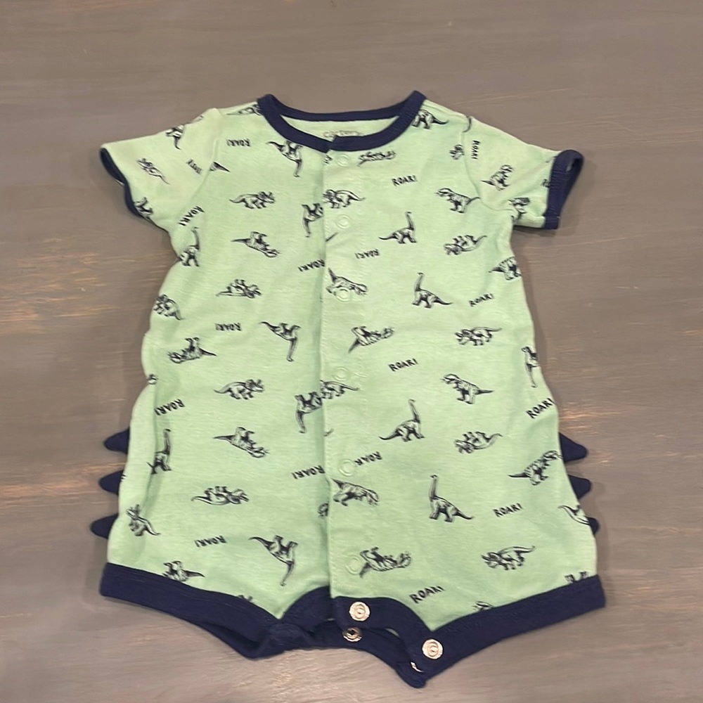 Cater dino outfit